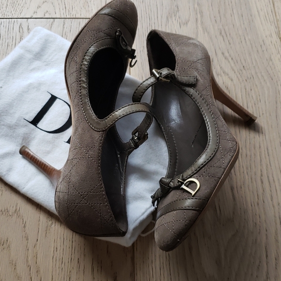 Sold ♥️ Dior CD Charm Pumps Heels - Picture 3 of 7